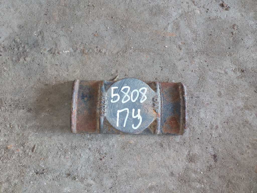 проставка передней рессоры б/у - 1